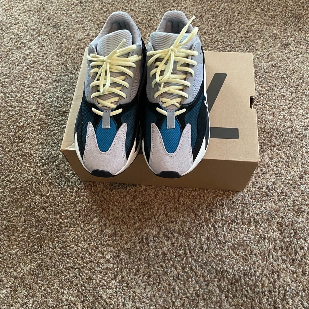 Yeezy 700 Wave Runner